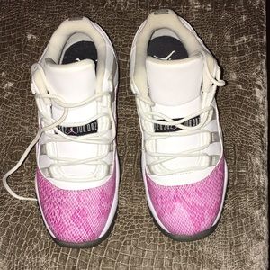 Air Jordans - size 3.5 (6) euro 36 pink/white